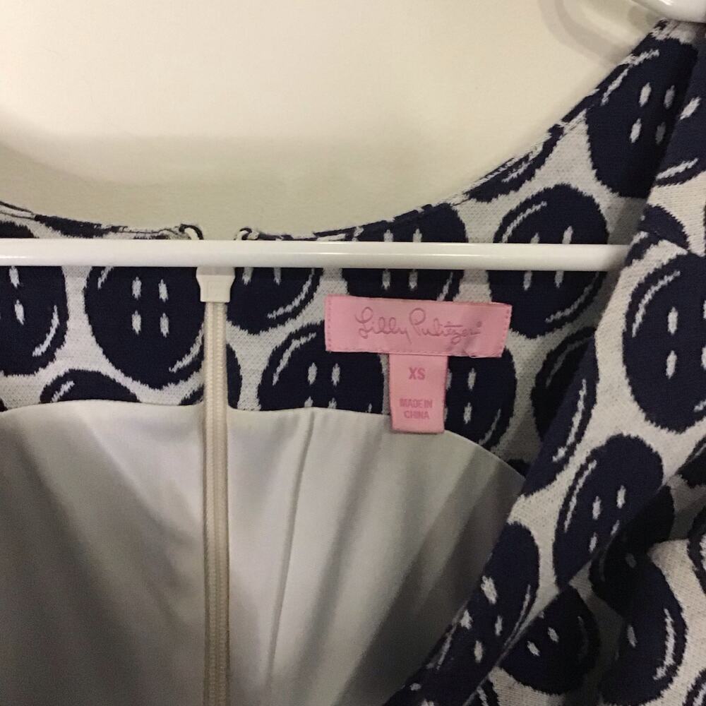 Lilly Pulitzer Dress Navy Blue White Button Print Preppy Pencil Sheath XS 39875 - Picture 5 of 13